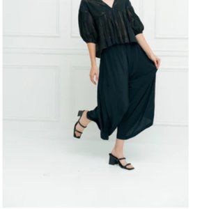 NEW with tags, gorgeous Black SILK Rujuta Sheth harem pants